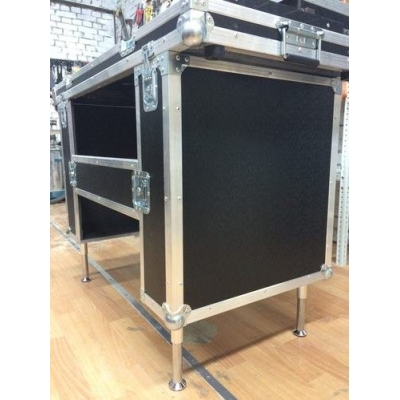 Кейс-стол диджея Live