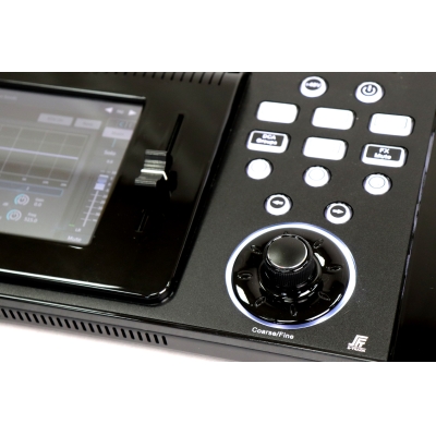 Цифровой портативный микшерный пульт Hippo D1608