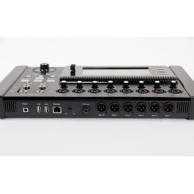 Цифровой портативный микшерный пульт Hippo D1608