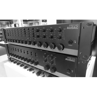 10-канальный микшер-предусилитель PRE220