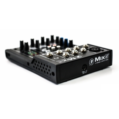 Микшерный пульт MIX5