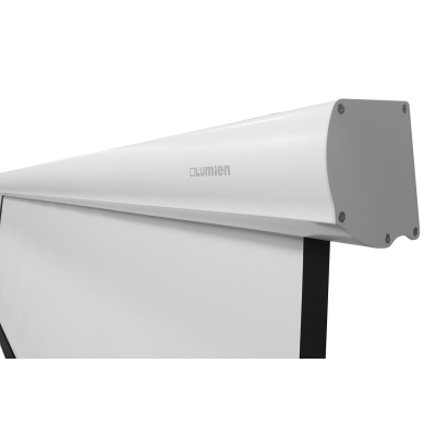 Экран с электроприводом