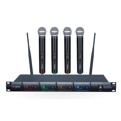 Четырехканальная микрофонная радиосистема
