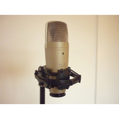 Студийный микрофон C-1