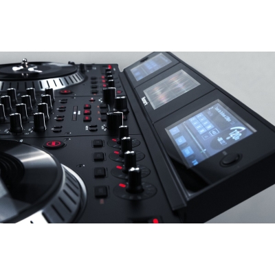 DJ контроллер NS7 III
